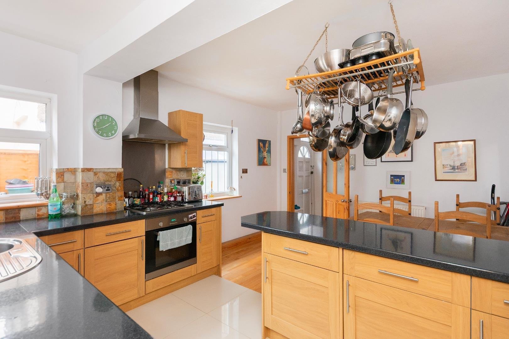 Summer hill totterdown 34262241 2 s0 htn kitchen diner b