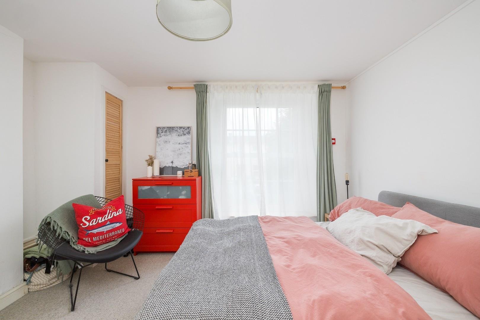 Victoria walk cotham 33274198 cd7 a2333