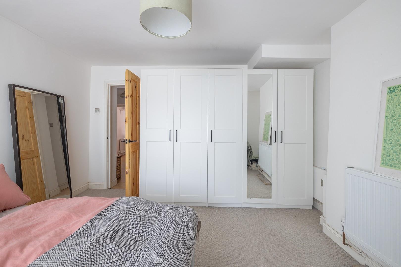 Victoria walk cotham 33274198 cd7 a2343