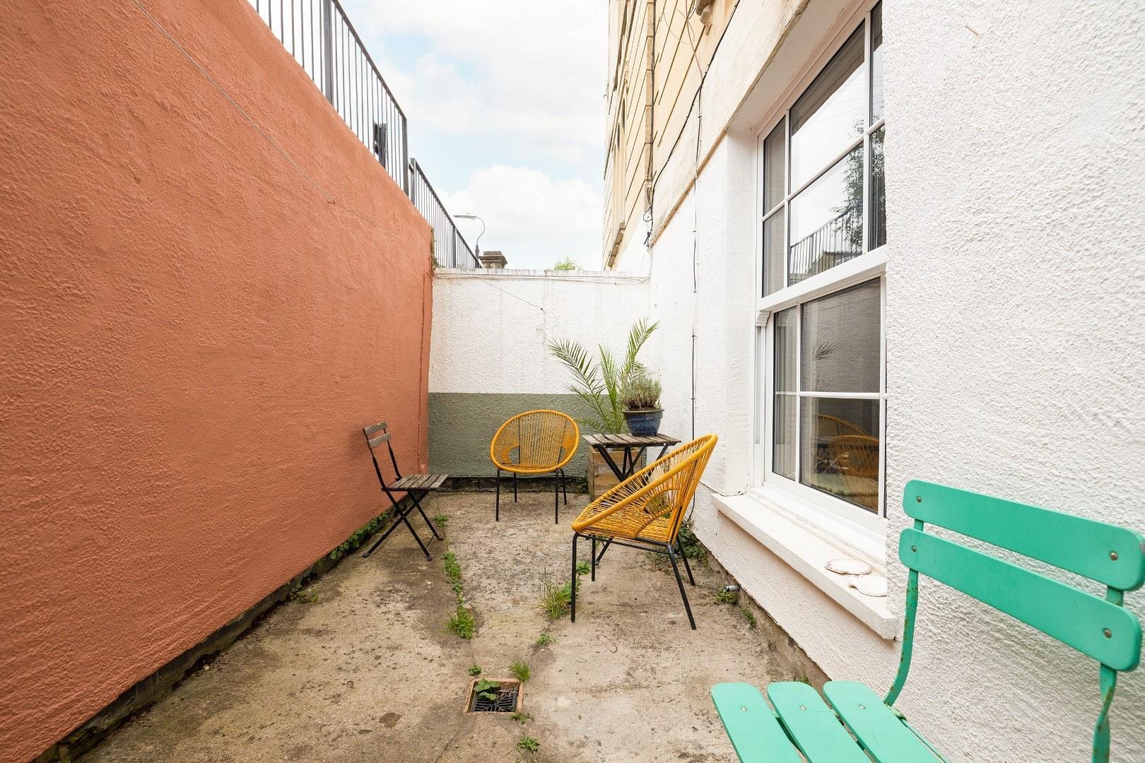Victoria walk cotham 33274198 cd7 a2380