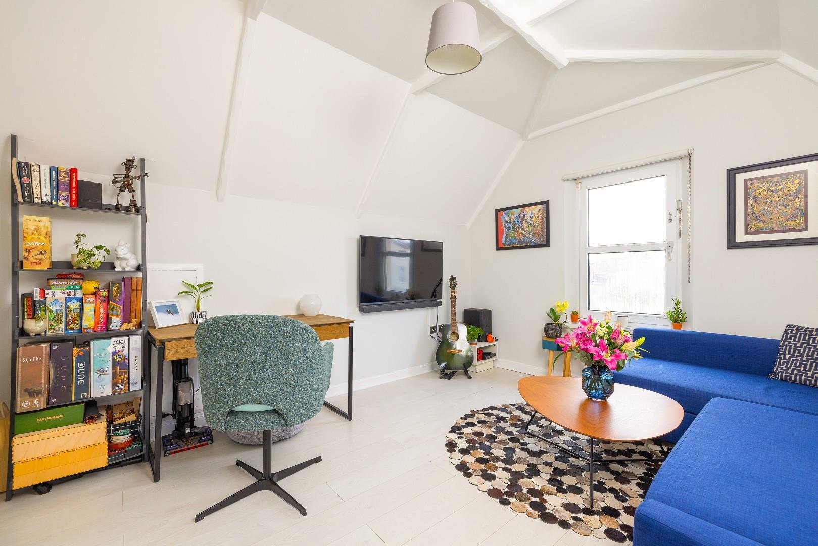 Warwick road redland 34365998 char0599