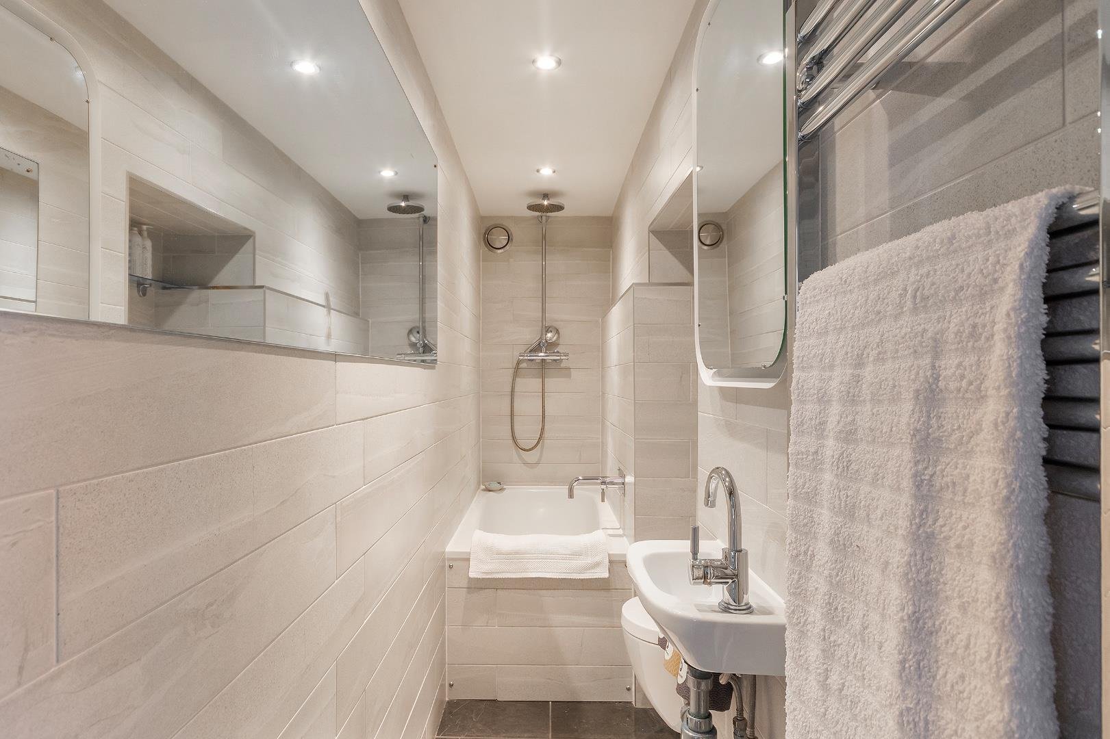Waverley road cotham 34711096 g3 f5 wrcm bathroom a