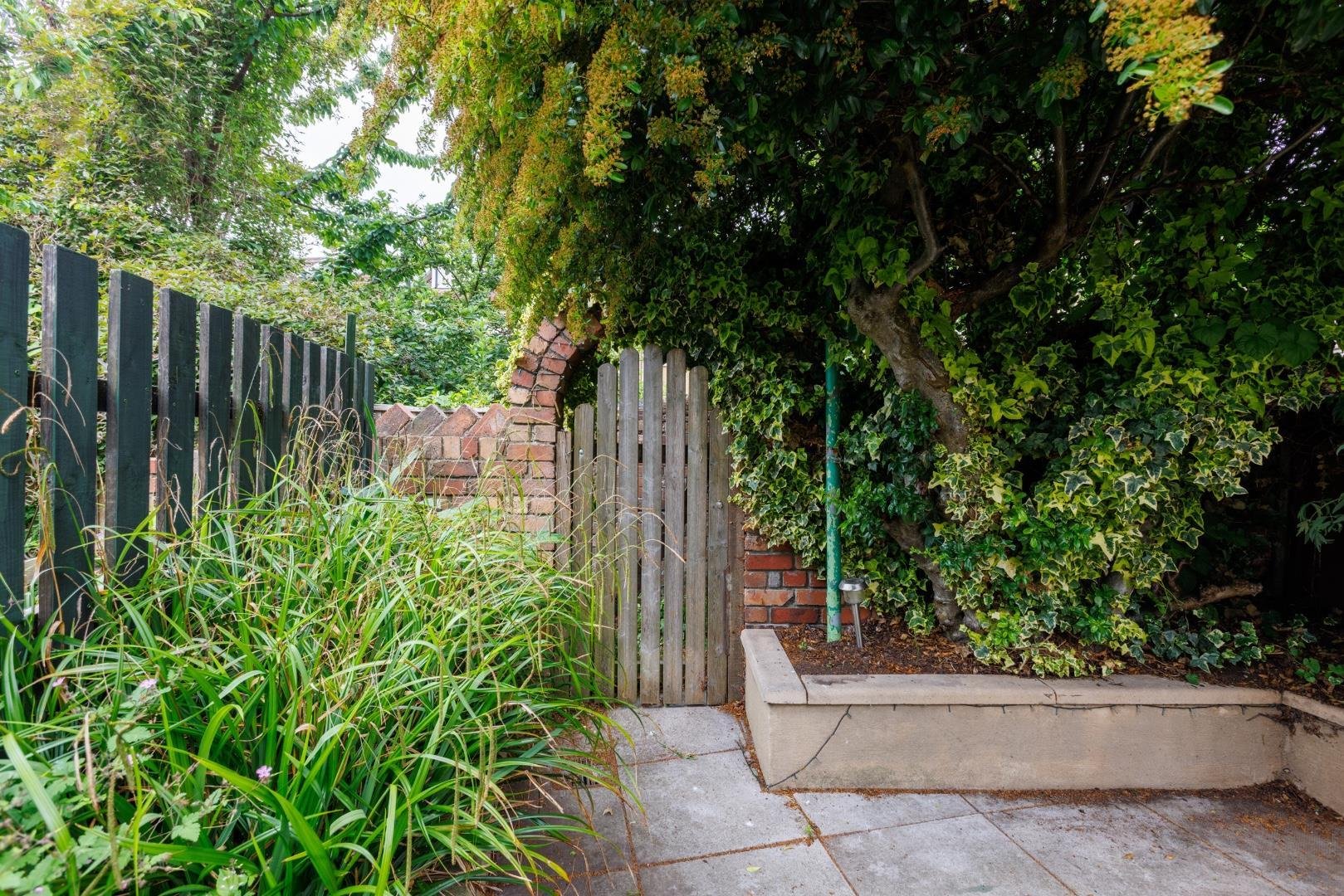 Whitehall gardens whitehall 34759808 9 whitehall gardens 24
