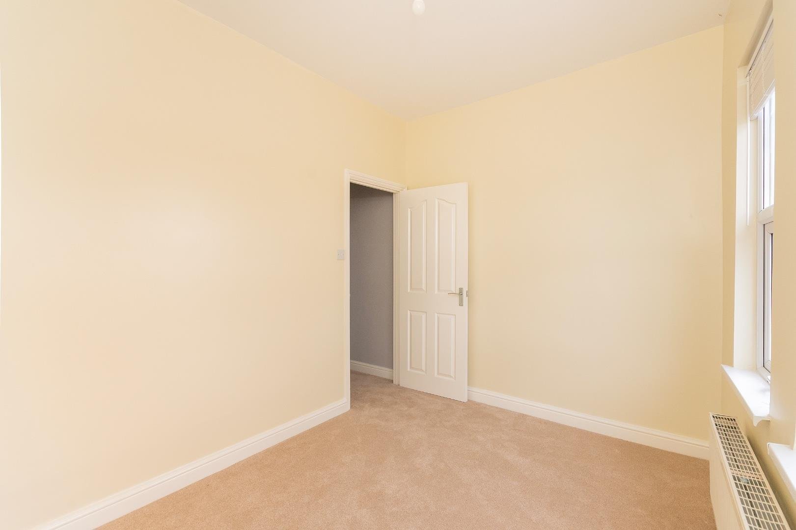 Whitehall road whitehall 34789053 4 w9 r5 awh bedroom b