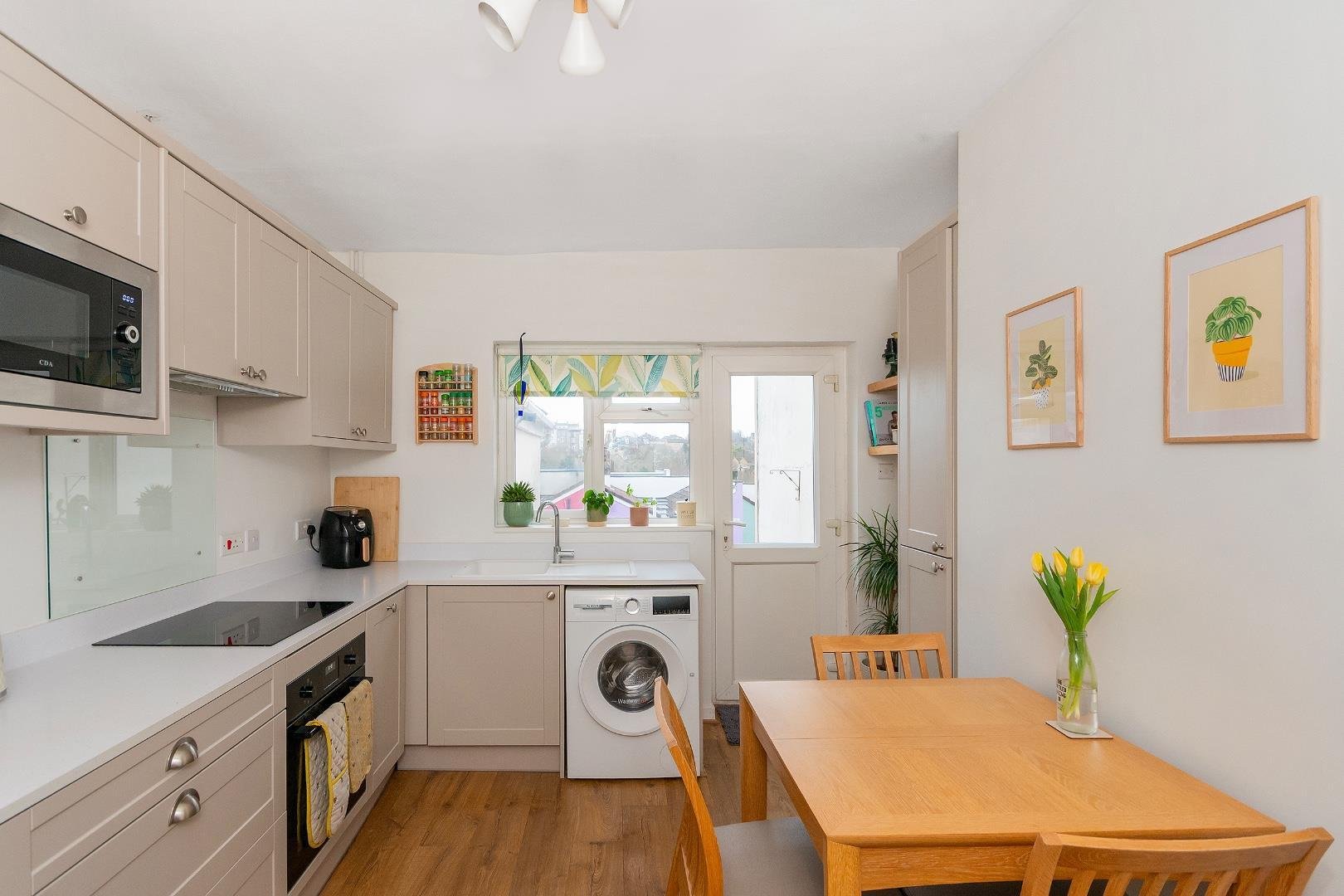 William street totterdown 34404050 5 w0 sbtn kitchen diner d