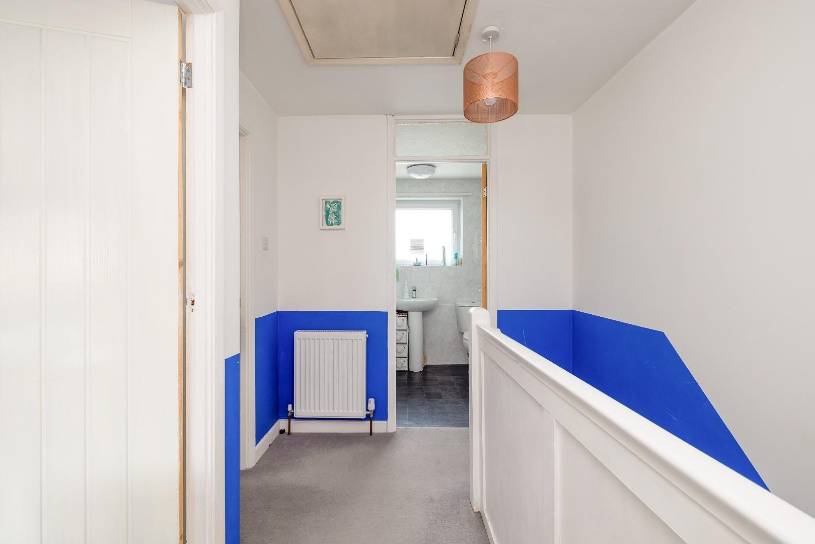 Willis road kingswood 34065445 014 a2412