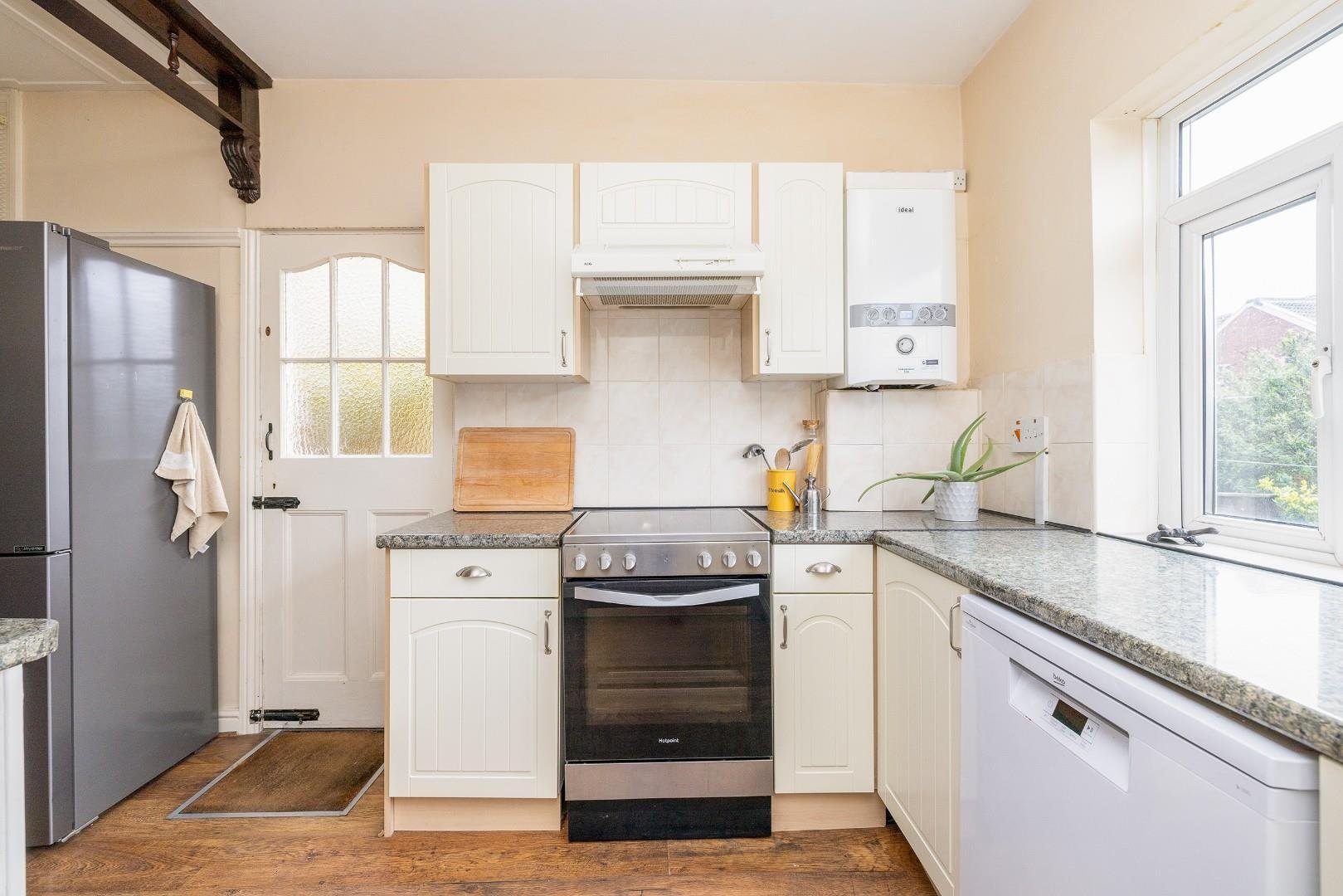 Woodbridge road knowle 34591809 char7895 cn