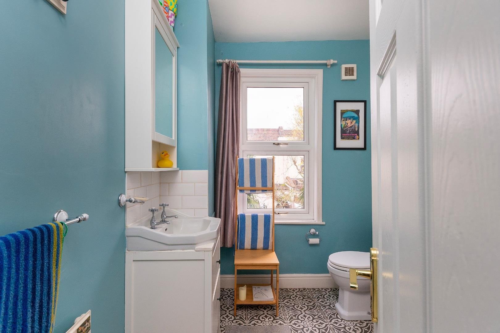 Woodcroft avenue whitehall 33594643 0 w6 awl bathroom c