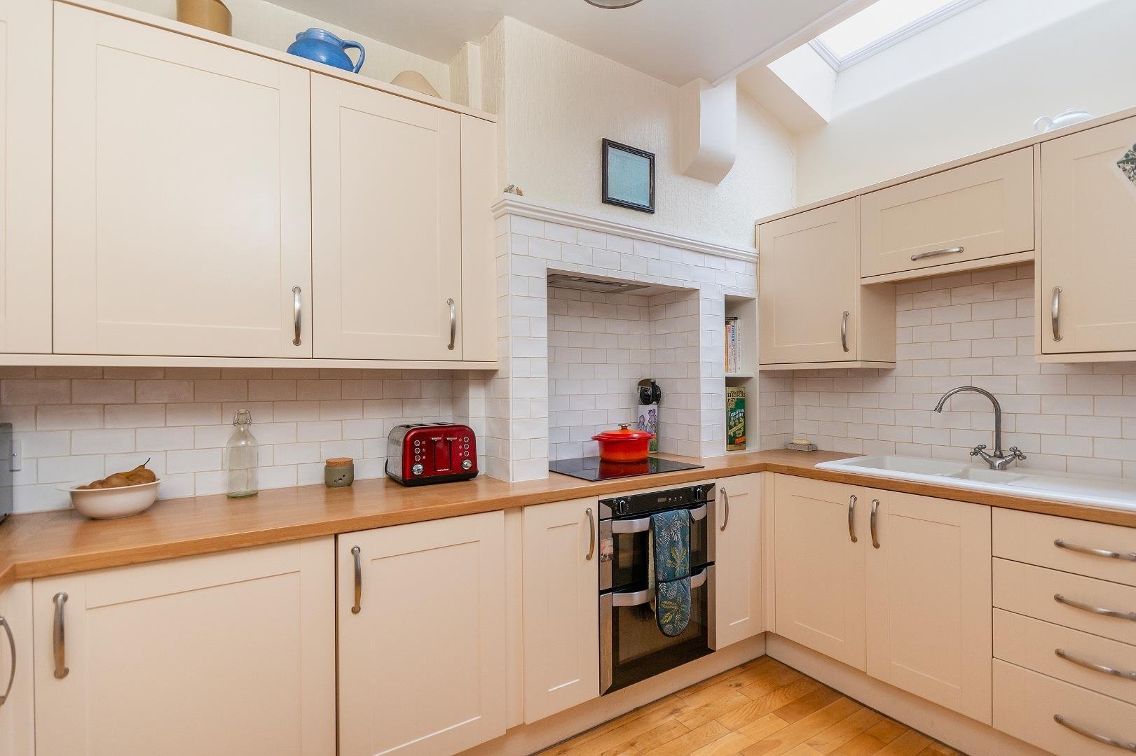 Woodcroft avenue whitehall 33594643 0 w6 awl kitchen c