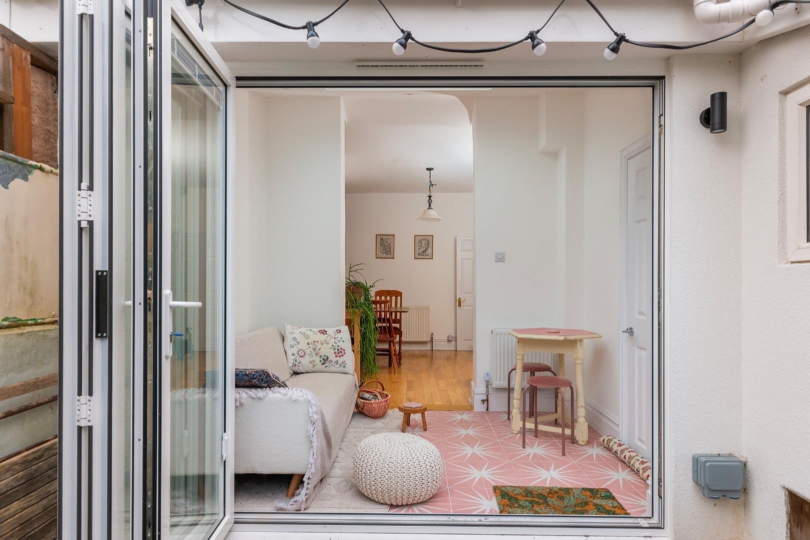 Woodcroft avenue whitehall 33594643 0 w6 awl sun room b